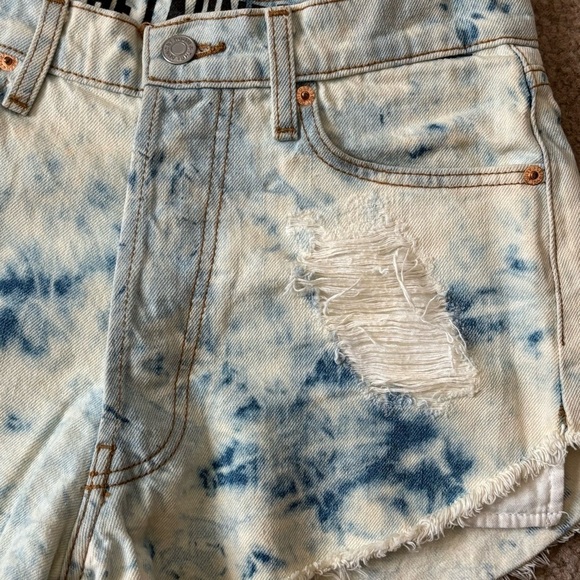 The Laundry Room Acid Washed CutOff Shorts Size 28 - Picture 5 of 12